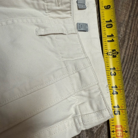 Vince Light Beige Capris with Pockets - Picture 12 of 13